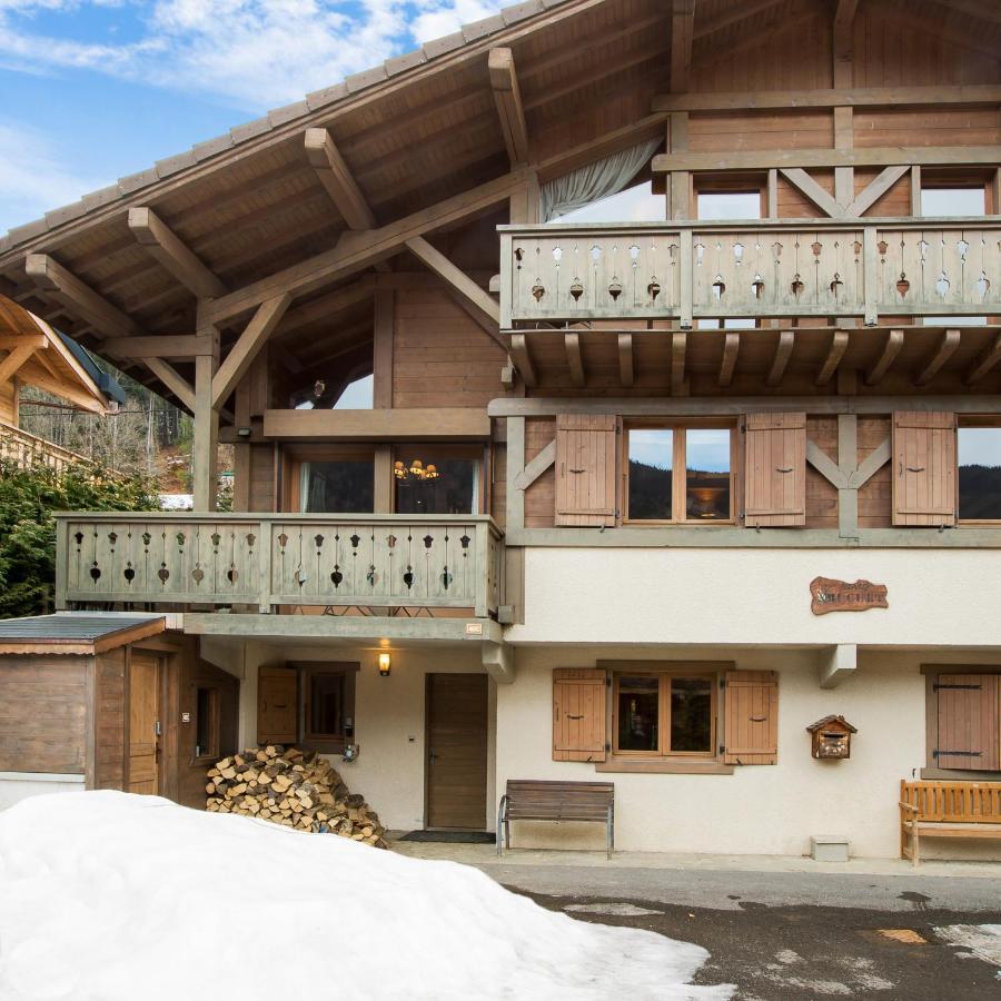Chalet Muguet Gauche With Hot Tub Sleeps 10 Central Morzine Exteriör bild